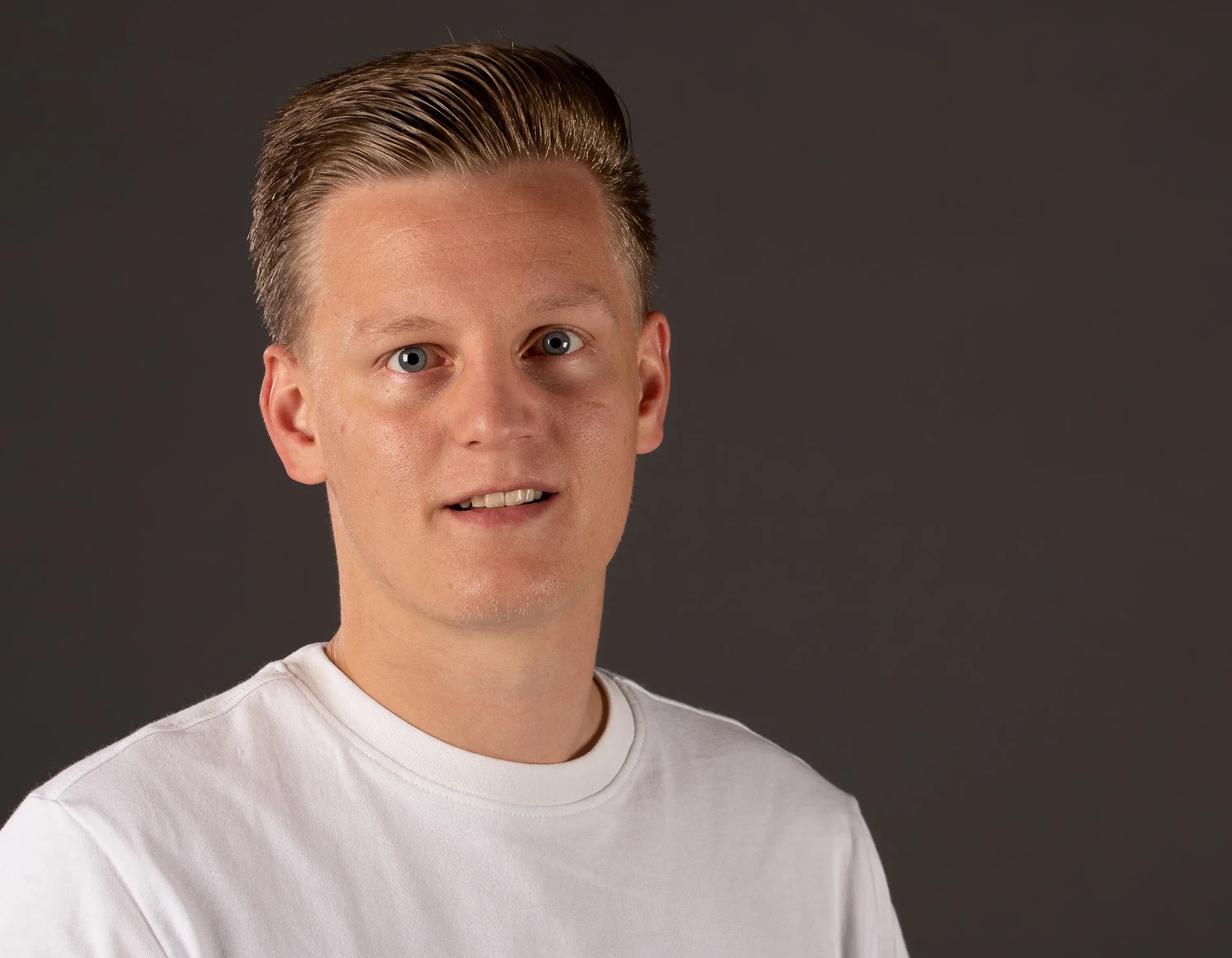 Florian Sieveke, Vertriebsmitarbeiter
